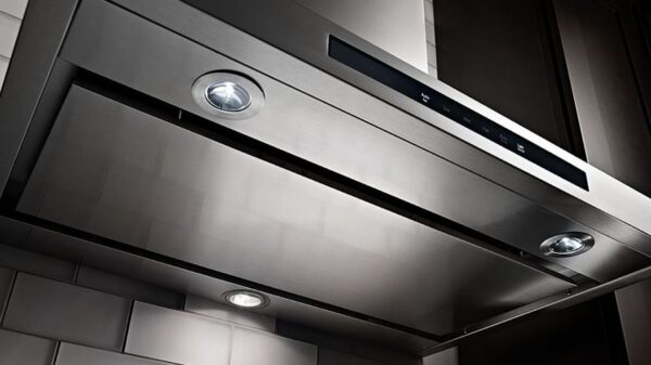 KitchenAid 30-in 600-CFM Convertible Stainless Steel Wall-Mounted Range Hood with Charcoal Filter - Image 3