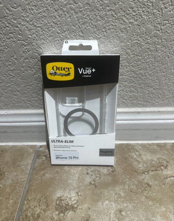 OtterBox Vue+ Series Case for MagSafe for Apple iPhone 15 Pro - Clear - Image 7
