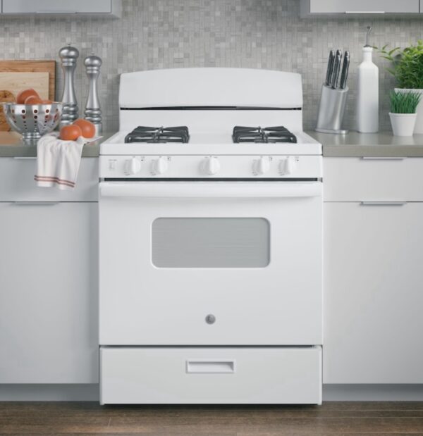 GE 30-in 4 Burners 4.8-cu ft Freestanding Natural Gas Range (White) - Image 2