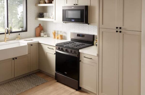 Whirlpool 1.9-cu ft 1800-Watt Over-the-Range Convection Microwave with Sensor Cooking and Air Fry - Image 10