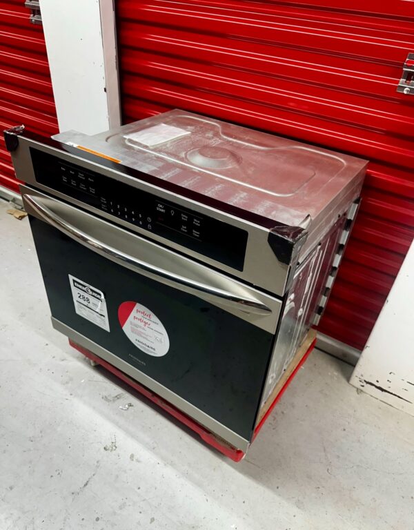 Frigidaire Gallery 30-in Single Electric Wall Oven True Convection Self-cleaning (Stainless Steel) - Image 11
