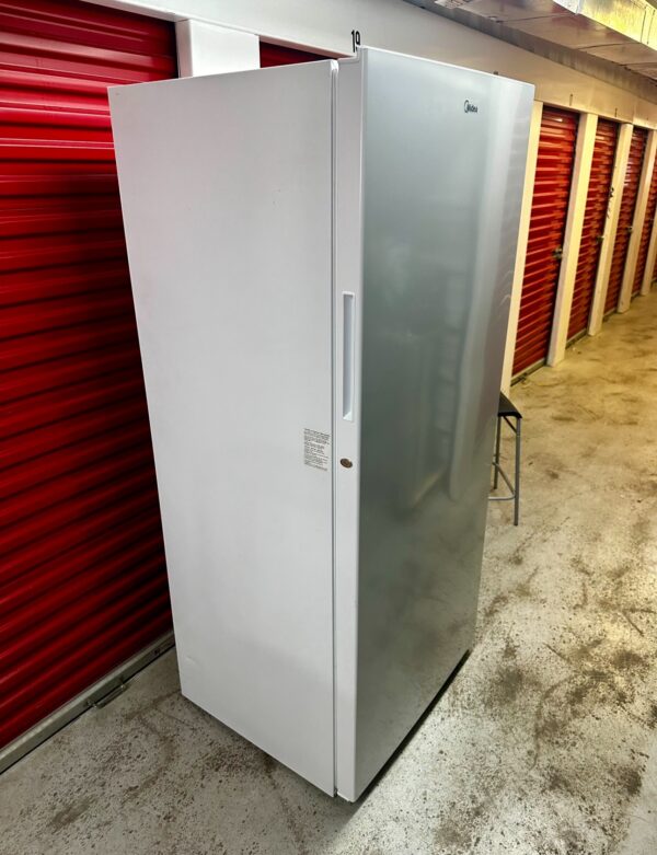 Midea 21-cu ft Garage Ready Frost-free Convertible Upright Freezer/Refrigerator (White) - Image 12