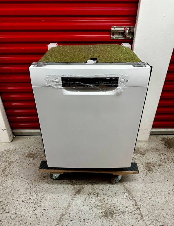 Bosch 300 Series 24-in Front Control Smart Built-In Dishwasher (White), 44-dBA Very Quiet Sound Level - Image 13