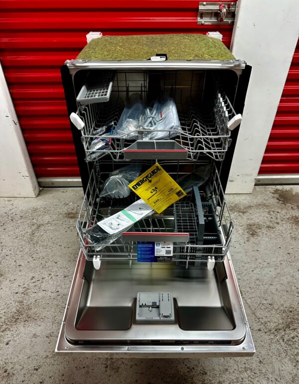 Bosch 300 Series 24-in Front Control Smart Built-In Dishwasher (White), 44-dBA Very Quiet Sound Level - Image 15