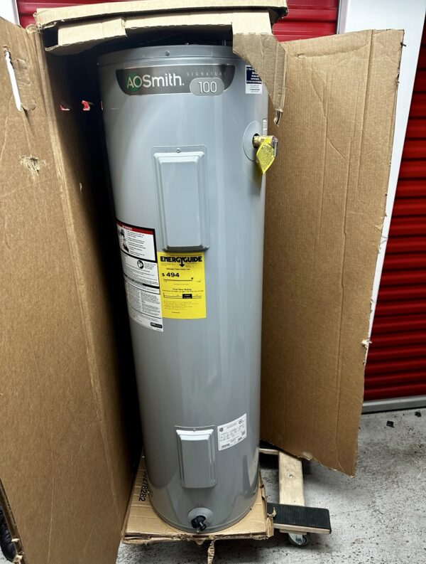 A.O. Smith Signature 100 40-Gallons Tall 4500-Watt Double Element Electric Water Heater - Image 10