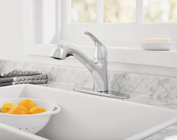 Mainstays Pull Out Kitchen Faucet in Chrome - Image 3